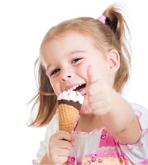 amber爱学习吃瓜,学习与吃瓜两不误的青春生活